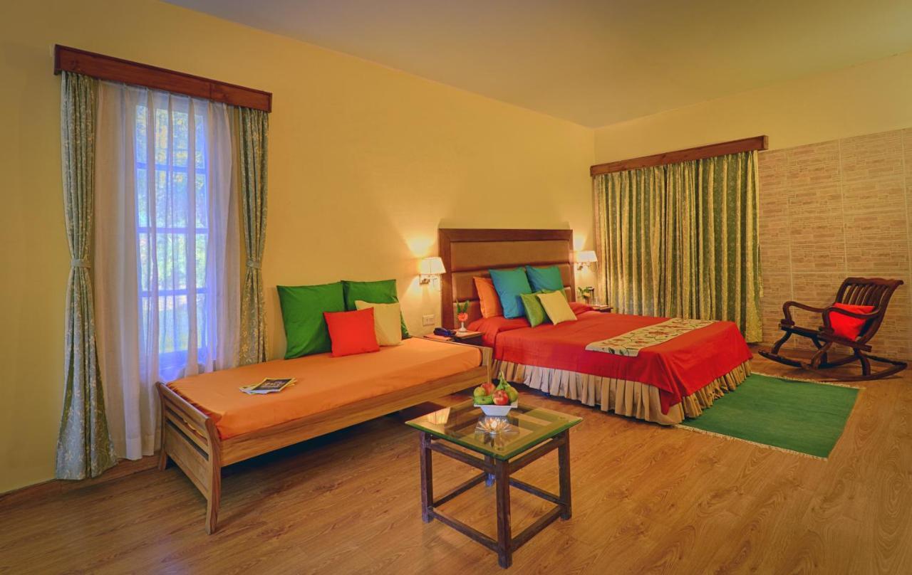 The Lake Resort Naukuchiatal Esterno foto